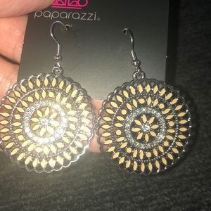 Paparazzi yellow rhinestone flower design earrings